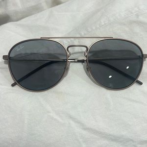Worn 2-3 times. Brand new Ray bans
